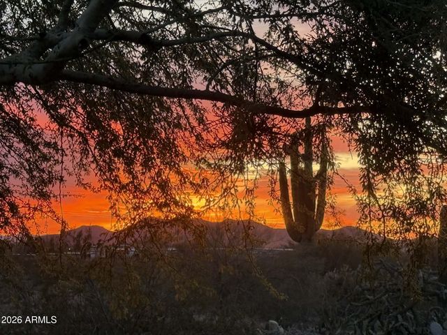 25206 W ROCKAWAY HILLS Drive, Morristown, AZ 85342