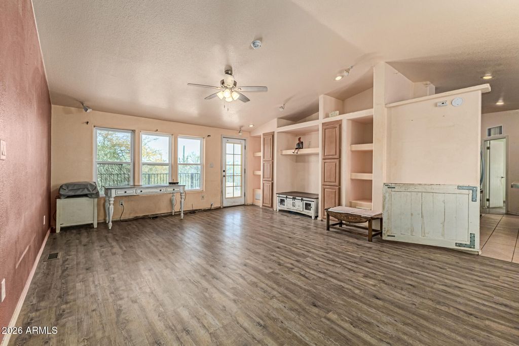 25206 W ROCKAWAY HILLS Drive, Morristown, AZ 85342