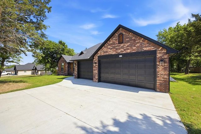 2413 Black Jack Court, Blanchard, OK 73010