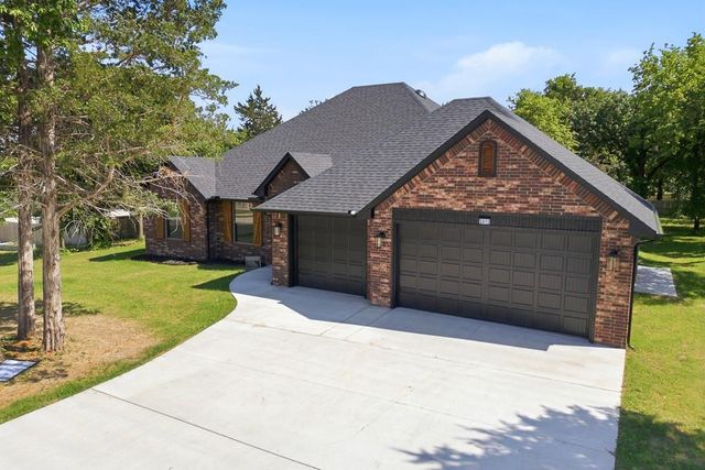 2413 Black Jack Court, Blanchard, OK 73010