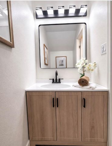 27799 Del Norte Court, Hayward, CA 94545