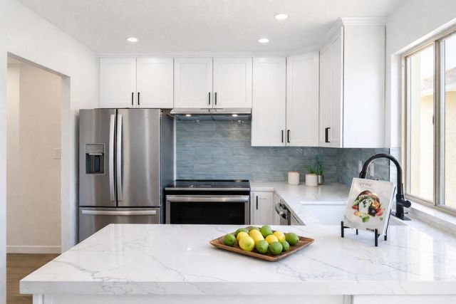 27799 Del Norte Court, Hayward, CA 94545