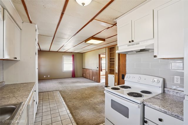 407 N 14th Avenue, Marshalltown, IA 50158