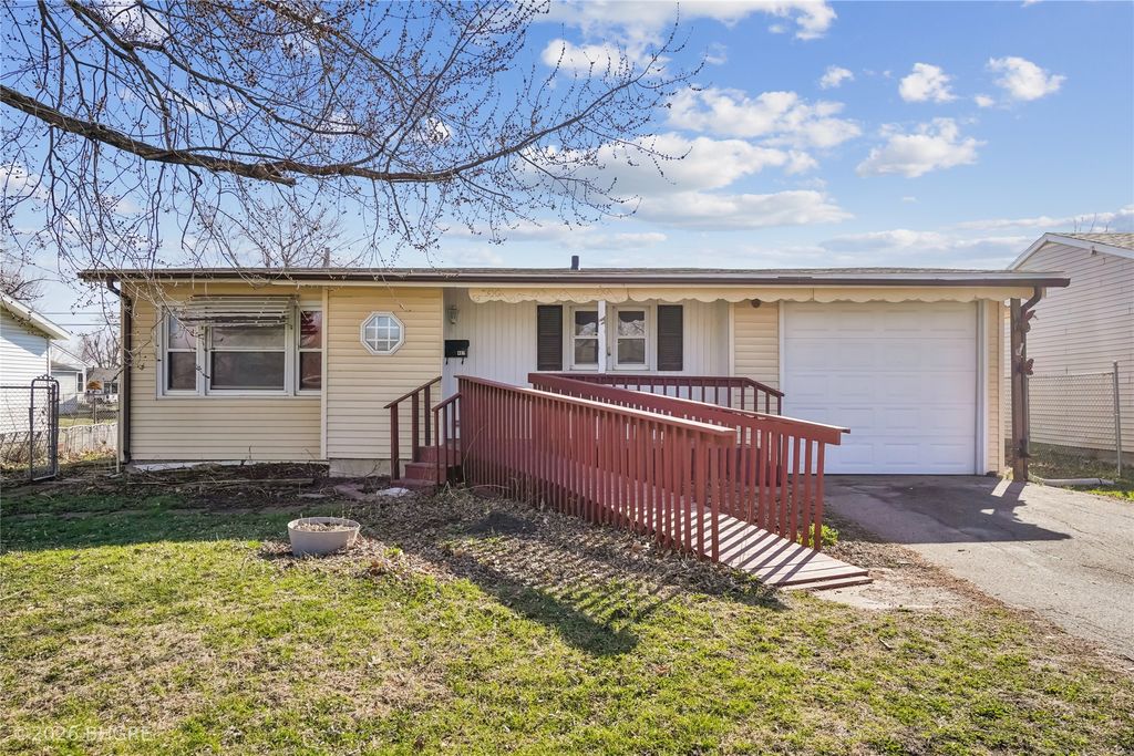 407 N 14th Avenue, Marshalltown, IA 50158