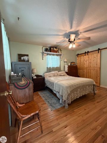 486 N Belle River Avenue, Marine City, MI 48039