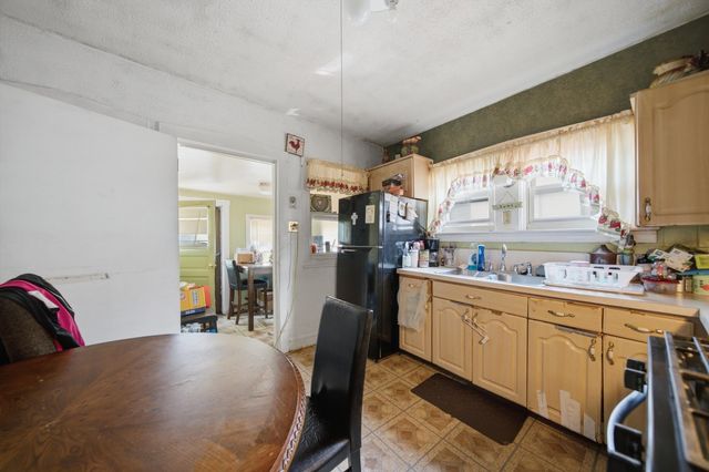 1225 S 16th Avenue, Maywood, IL 60153