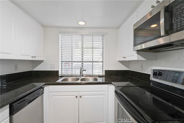 25521 Indian Hill, Laguna Hills, CA 92653