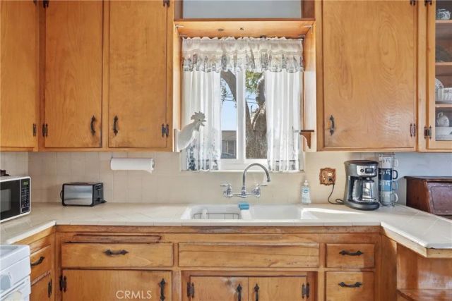 405 W Alvin Avenue, Santa Maria, CA 93458