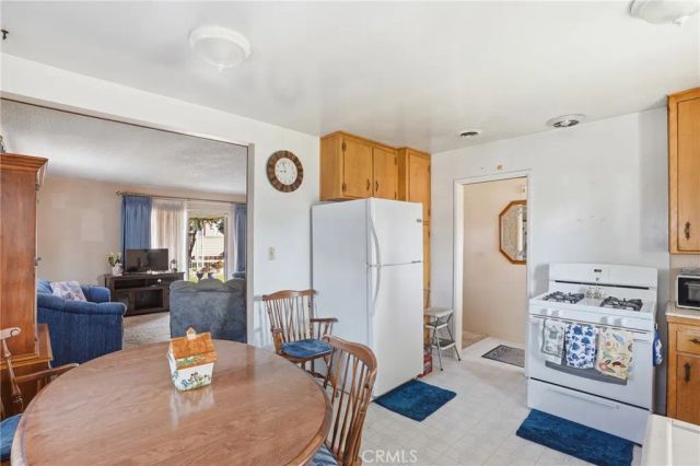 405 W Alvin Avenue, Santa Maria, CA 93458