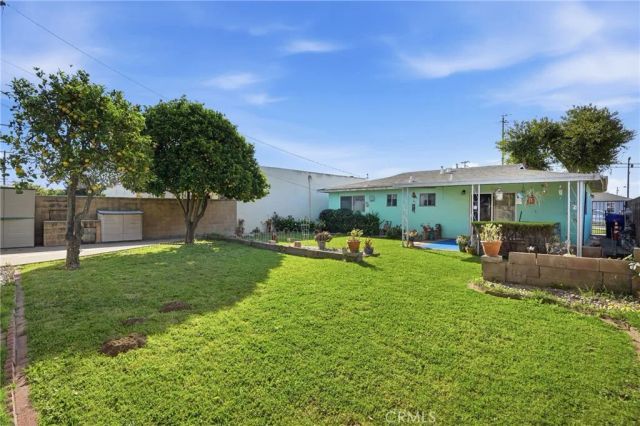 405 W Alvin Avenue, Santa Maria, CA 93458