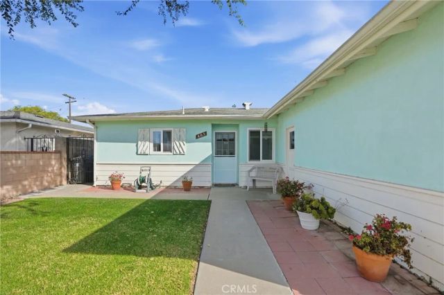 405 W Alvin Avenue, Santa Maria, CA 93458