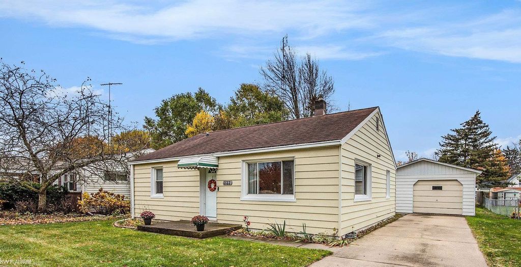 122 Gaige Street, Croswell, MI 48422