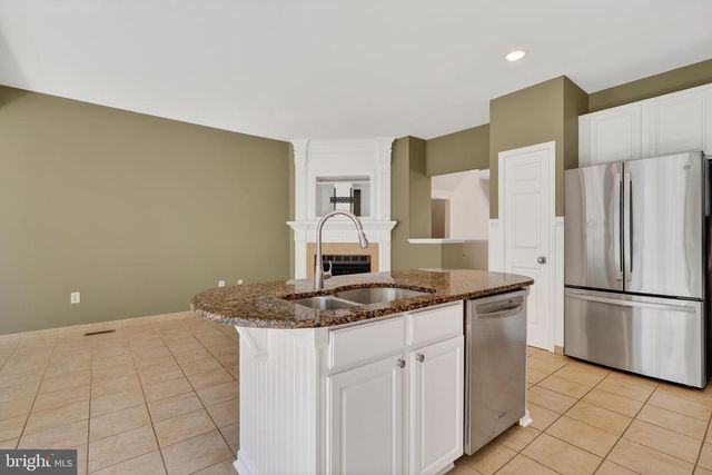 5169 BALLYCASTLE CIR, Alexandria, VA 22315