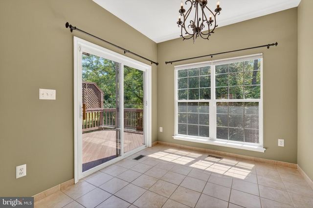 5169 BALLYCASTLE CIR, Alexandria, VA 22315