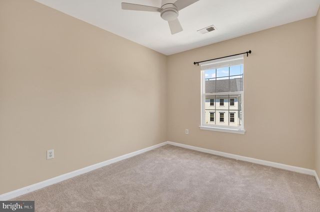 5169 BALLYCASTLE CIR, Alexandria, VA 22315