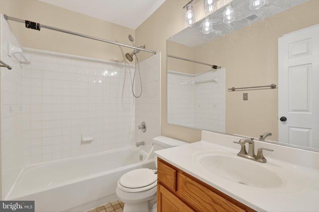 5169 BALLYCASTLE CIR, Alexandria, VA 22315