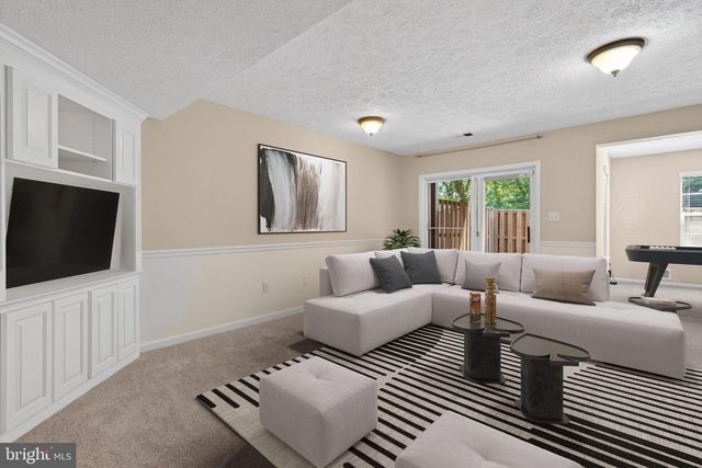 5169 BALLYCASTLE CIR, Alexandria, VA 22315