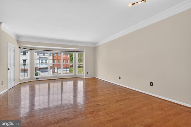 5169 BALLYCASTLE CIR, Alexandria, VA 22315