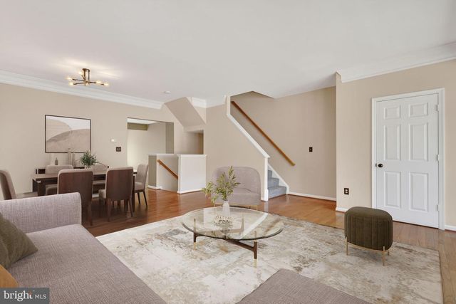 5169 BALLYCASTLE CIR, Alexandria, VA 22315