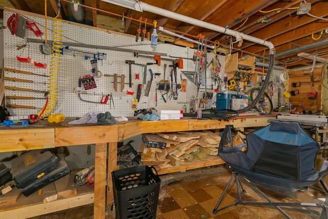 3224 W 17th Street, Davenport, IA 52804