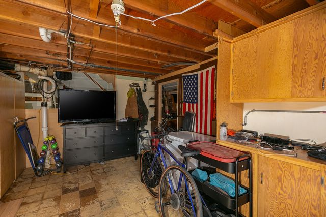 3224 W 17th Street, Davenport, IA 52804
