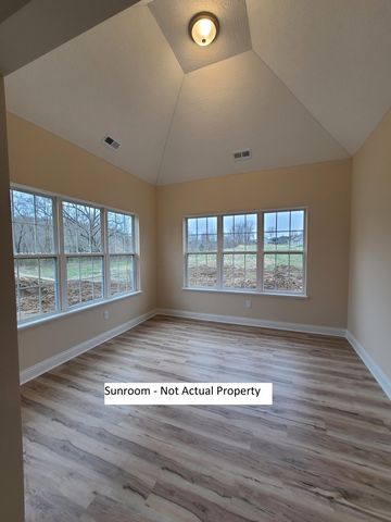 714 Olde Creek Drive, Newark, OH 43055