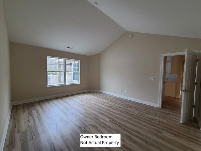 714 Olde Creek Drive, Newark, OH 43055