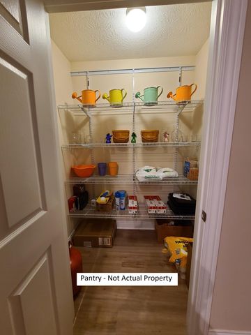 714 Olde Creek Drive, Newark, OH 43055