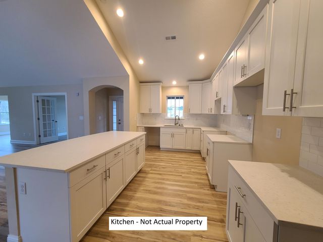 714 Olde Creek Drive, Newark, OH 43055