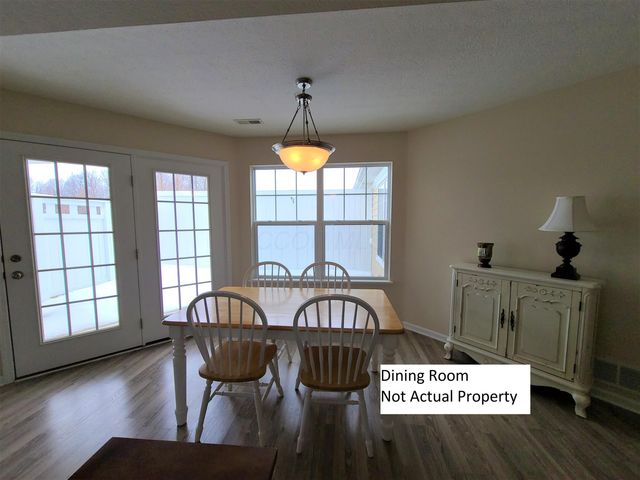 714 Olde Creek Drive, Newark, OH 43055