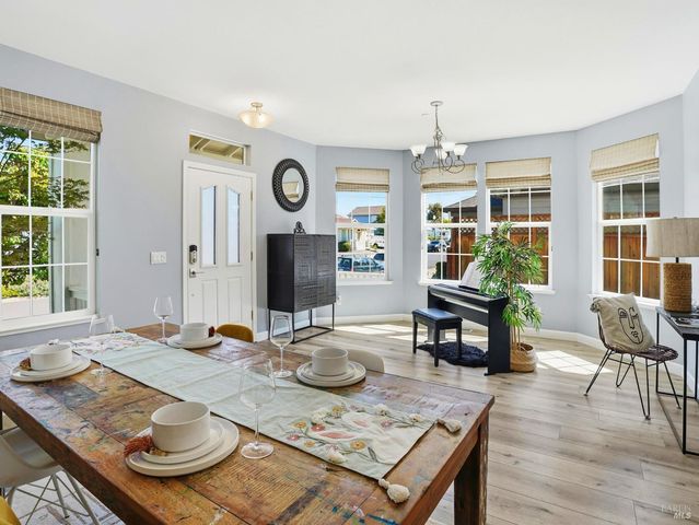 1295 Pedroncelli Dr, Windsor, CA 95492