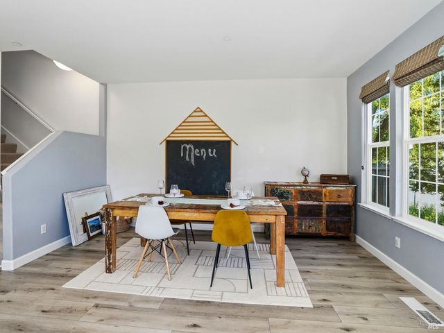 1295 Pedroncelli Dr, Windsor, CA 95492