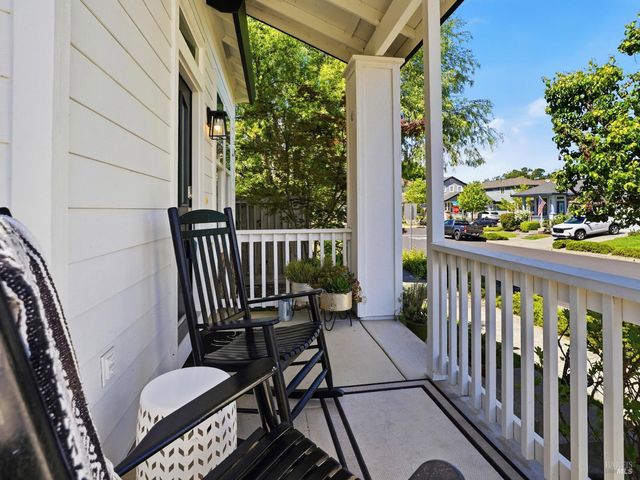 1295 Pedroncelli Dr, Windsor, CA 95492