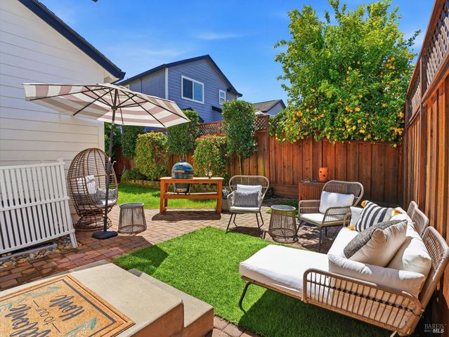 1295 Pedroncelli Dr, Windsor, CA 95492