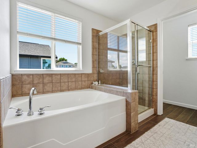 1295 Pedroncelli Dr, Windsor, CA 95492