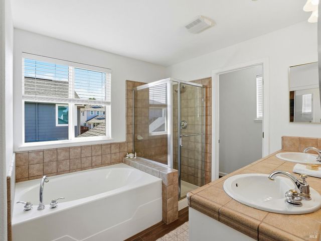 1295 Pedroncelli Dr, Windsor, CA 95492