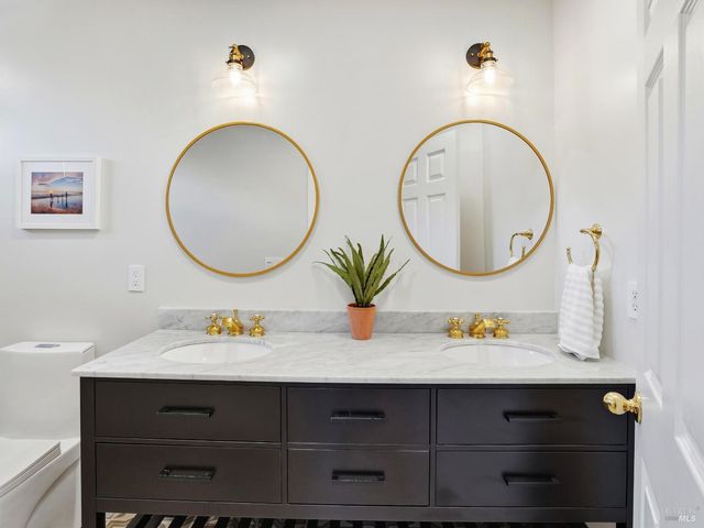 1295 Pedroncelli Dr, Windsor, CA 95492