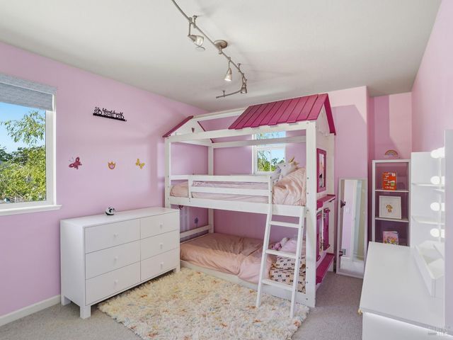 1295 Pedroncelli Dr, Windsor, CA 95492