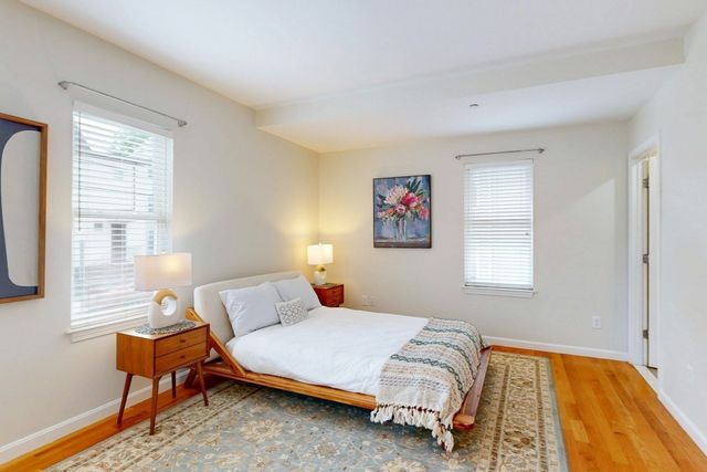 104 Holland St. 1, Somerville, MA 02144
