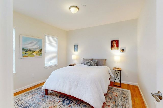 104 Holland St. 1, Somerville, MA 02144