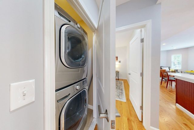 104 Holland St. 1, Somerville, MA 02144