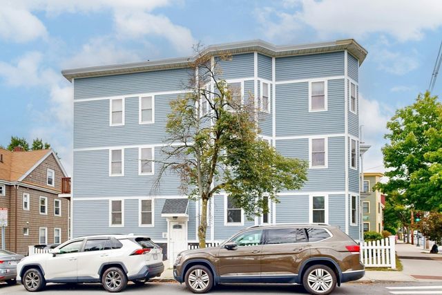 104 Holland St. 1, Somerville, MA 02144
