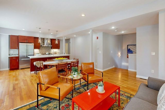 104 Holland St. 1, Somerville, MA 02144