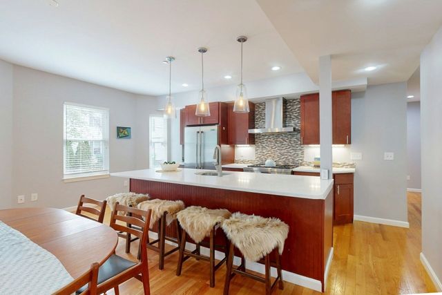 104 Holland St. 1, Somerville, MA 02144