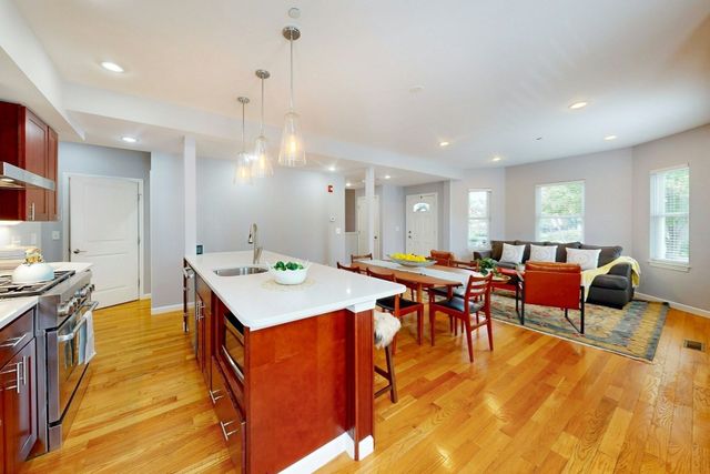 104 Holland St. 1, Somerville, MA 02144