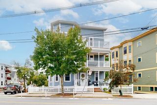104 Holland St. 1, Somerville, MA 02144