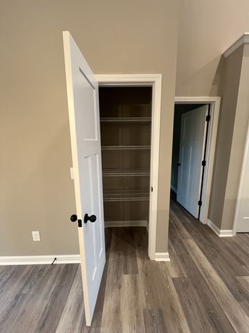 208 Strawberry St, Portland, TN 37148