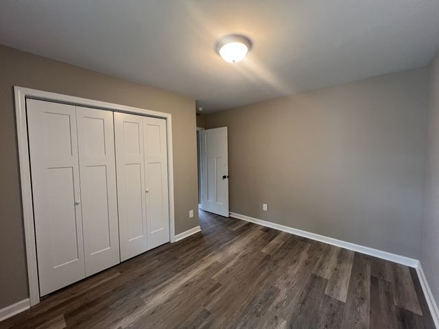 208 Strawberry St, Portland, TN 37148