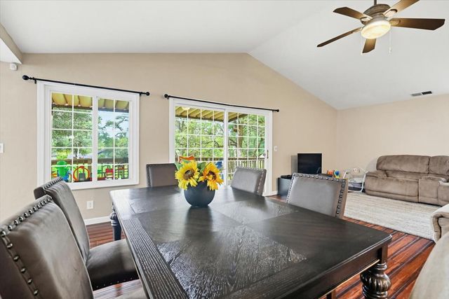12341 Torrey Pines Dr, Auburn, CA 95602