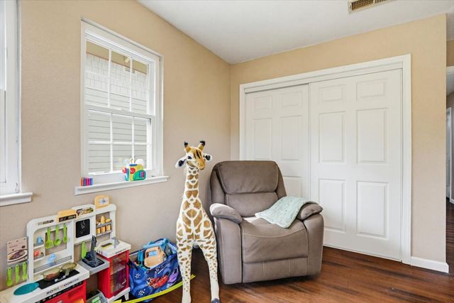 12341 Torrey Pines Dr, Auburn, CA 95602
